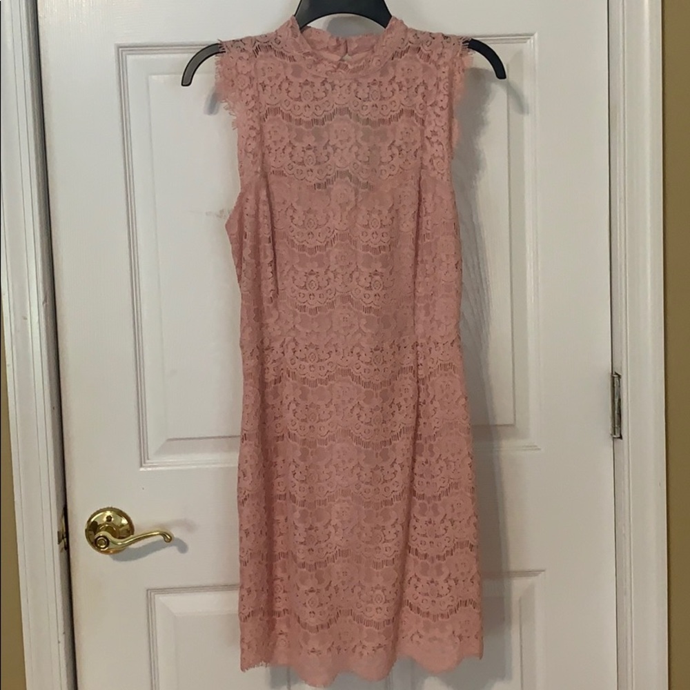 PINK lace dress. Super flattering!!